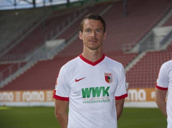 Markus Feulner (FC Augsburg 8) FC Augsburg, Porträttermin 2016 2017,