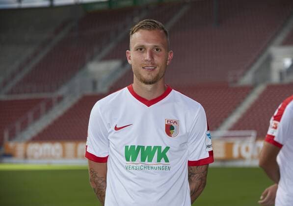 Tim Rieder (FC Augsburg 40) FC Augsburg, Porträttermin 2016 2017,