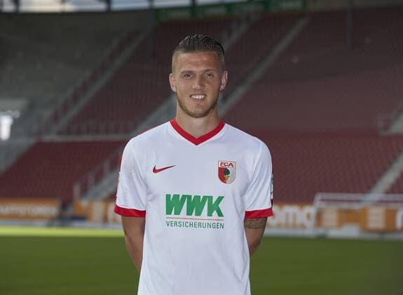Jeffrey Gouweleeuw (FC Augsburg 6) FC Augsburg, Porträttermin 2016 2017,
