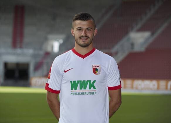 Albian Ajeti (FC Augsburg 17) FC Augsburg, Porträttermin 2016 2017,