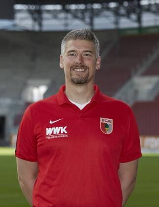 Henrik Lange (Physiotherapeut FC Augsburg) FC Augsburg, Porträttermin 2016 2017,