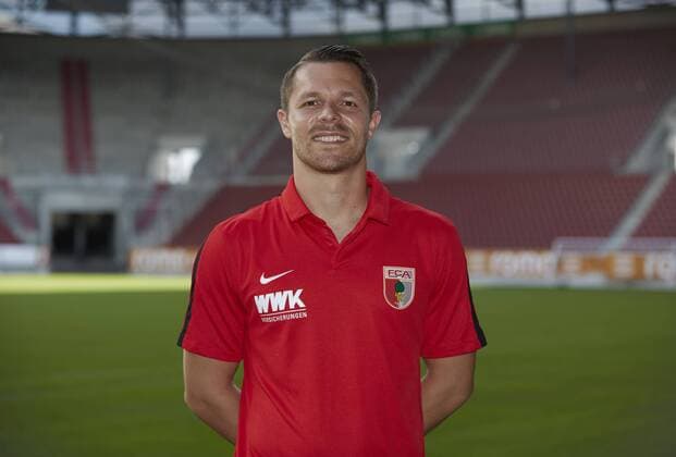 Michael Deiss (Physiotherapeut FC Augsburg) FC Augsburg, Porträttermin 2016 2017,