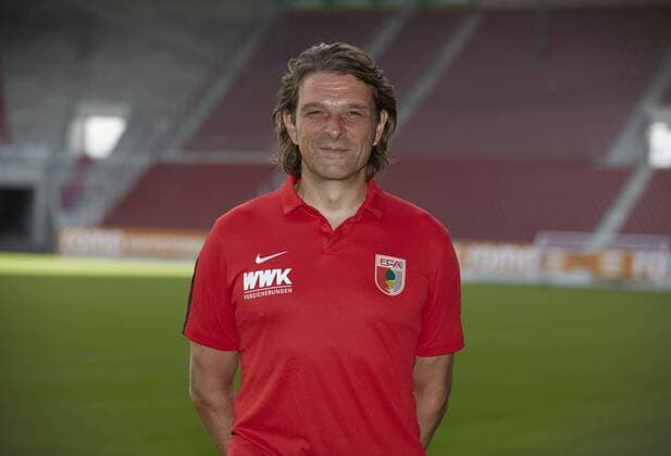 Dr. Andreas Weigel (Mannschaftsarzt FC Augsburg) FC Augsburg, Porträttermin 2016 2017,