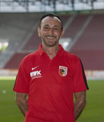 Salvatore Belardo (Zeugwart FC Augsburg) FC Augsburg, Porträttermin 2016 2017,