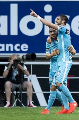 Gent s Sven Kums and Gent s Stefan Mitrovic celebrate after scoring during the first leg match of the third qualifying round between Belgian first league soccer team KAA Gent and Romania s FC Viitorul Constanta in the Europa League competition, on Thursday 28 July 2016, in Gent. JASPERxJACOBS  x04899773x