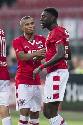 (L-R) Dabney dos Santos (Souza) of AZ Alkmaar, Derrick Luckassen of AZ Alkmaar during the UEFA Europa League third round first leg qualifying match between AZ Alkmaar and Giannina on July 28, 2016 at the AFAS stadium in Alkmaar, The Netherlands. AZ Alkmaar v Giannina UEFA Europa League third round 2016 2017 xVIxGerritxvanxKeulenxIVx 5906182