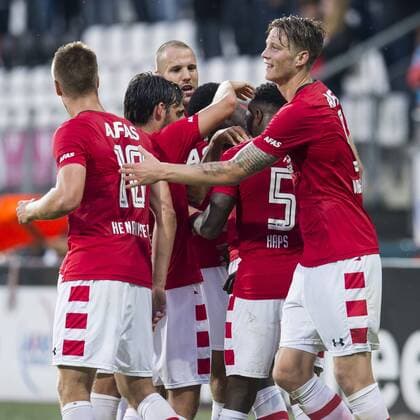 AZ celebrate a goal of Derrick Luckassen of AZ Alkmaar during the UEFA Europa League third round first leg qualifying match between AZ Alkmaar and Giannina on July 28, 2016 at the AFAS stadium in Alkmaar, The Netherlands. AZ Alkmaar v Giannina UEFA Europa League third round 2016 2017 xVIxGerritxvanxKeulenxIVx 5906185