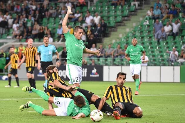 Fußball, EL Quali, AS St. Etienne - AEK Athen Romain Hamouma et Nolan Roux (saint etienne) vs Dmytro Chygrynskiy et Ronald Vargas (athenes) Fussball : AS Saint Etienne vs AEK Athenes - Europa League Quali - -28 07 2016 FredericChambert Panoramic 