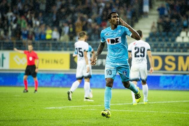 Gent s Renato Neto celebrate after scoring during the first leg match of the third qualifying round between Belgian first league soccer team KAA Gent and Romania s FC Viitorul Constanta in the Europa League competition, on Thursday 28 July 2016, in Gent. JASPERxJACOBS  x04899988x
