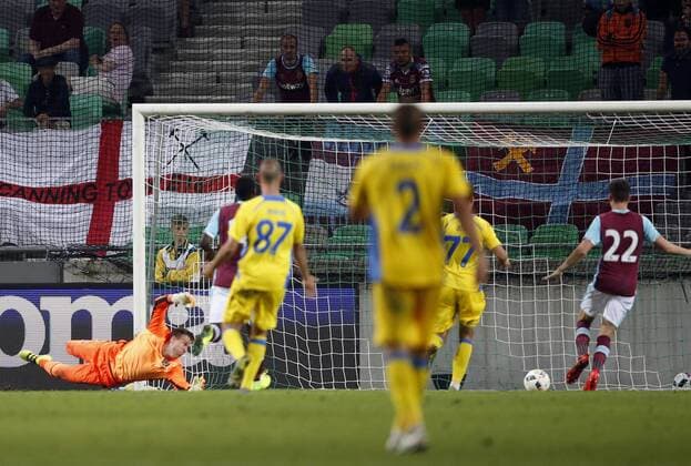 Domzale - West Ham 28.07.2016., Slovenia, Ljubljana - Third Qualifying Round of the Europena League, match Domzale - West Ham.  SrdjanxZivulovic FAxBobo PIXSELL