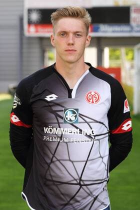 FLORIAN MUELLER FUSSBALL, GER, 3. LIGA, PORTRAETTERMIN 2016 2017, MAINZ 05 U23, MAINZ 05 II 
