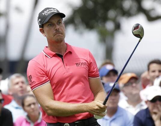 Henrik Stenson of Sweeden hits his tee shot on the 7th hole in the second round at the PGA Golf Herren Championship at Baltusrol Golf Club in Springfield, New Jersey on July 29, 2016.  PGA20160729105 JOHNxANGELILLO