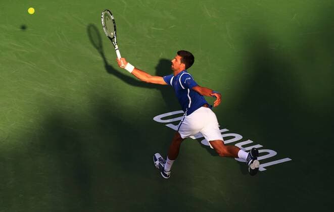 (160730) -- TORONTO, July 29, 2016 -- Novak Djokovic of Serbia returns the ball against Tomas Berdych of the Czech Republic during their quarterfinal match of men s singles at the 2016 Rogers Cup in Toronto, Canada, July 29, 2016. Novak Djokovic won 2-0. )(hcs) (SP)CANADA-TORONTO-TENNIS-ROGERS CUP-MEN S SINGLES ZouxZheng 