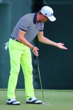 29 JUL 2016: Justin Thomas upset the ball did not go in the hole on the 18th green during the second round of the 98th PGA Golf Herren Championship played at Baltusrol Golf Club in Springfield,NJ.(Photo by Rich Graessle Icon Sportswire) GOLF: JUL 29 PGA - PGA Championship - Second Round Icon07291620052016 EDITORIAL USE ONLY