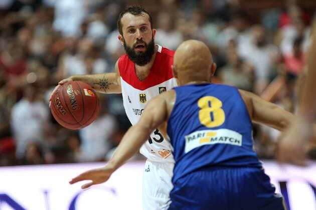 v.li: Bastian Doreth (Deutschland), Klym Artamonov (Ukraine), Basketball, Länderspiel, Freundschaftsspiel, Deutschland - Ukraine, xfsx