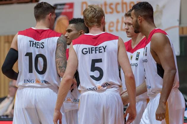 30.07.2016, xomx, Basketball Testspiel, Deutschland - Ukraine emspor, v.l. Daniel Theis (Deutschland), Niels Giffey (Deutschland), Wuerzburg