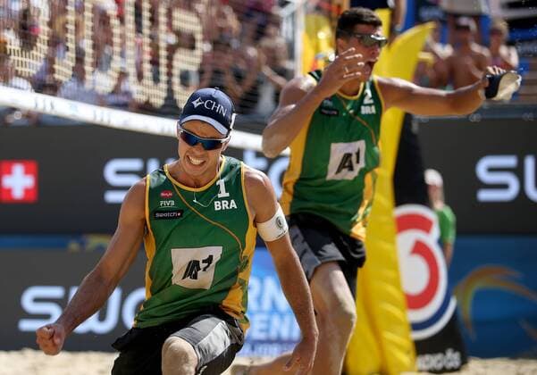 BEACHVOLLEYBALL - A1 Major Klagenfurt 2016 KLAGENFURT,AUSTRIA,31.JUL.16 - Beach volleyball Beachvolleyball - FIVB World Tour 2016, A1 Major Klagenfurt, men. Image shows the rejoicing of Gustavo Carvalhaes and Saymon Barbosa Santos (BRA). GEPAxpictures xDanielxGoetzhaber