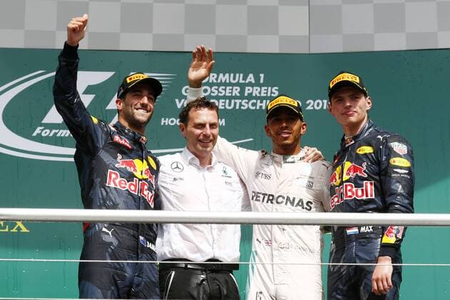 Motorsports: FIA Formula One World Championship WM Weltmeisterschaft 2016, Grand Prix of Germany, 3 Daniel Ricciardo (AUS, Red Bull Racing), Matthew Deane (Mercedes AMG Petronas Formula One Team), 44 Lewis Hamilton (GBR, Mercedes AMG Petronas Formula One Team), 33 Max Verstappen (NLD, Red Bull Racing), xHOCHxZWEIx