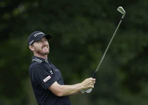Jimmy Walker hits his tee shot on the 4th hole in the final round at the PGA Golf Herren Championship at Baltusrol Golf Club in Springfield, New Jersey on July 31, 2016.  PGA20160731108 JOHNxANGELILLO