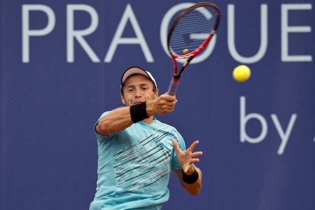 Belarusian Uladzimir Ignatik plays against Santiago Giraldo during the men s challenger final of Advantage Cars Prague Open 2016 tennis tournament in Prague, Czech Republic, July 31, 2016. (CTKxPhoto MichalxKamaryt) CTKPhotoP201607310240401  kmt 5