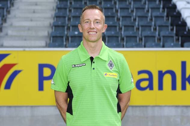 Porträt: Fußball, GER, 1. BL, Bundesliga, Porträttermin 2016 2017, Borussia Mönchengladbach: Masseur Adam Szordykowski (Gladbach). Einzelbild, Portrait, Porträt.