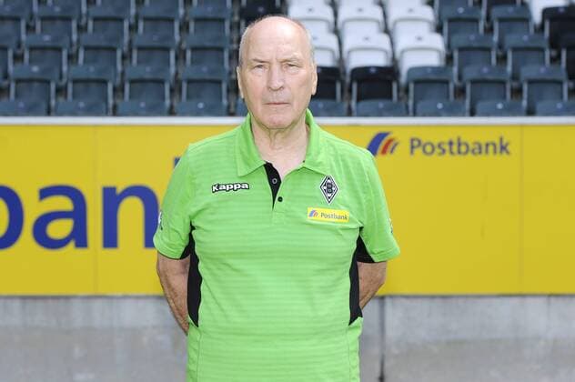 Porträt: Fußball, GER, 1. BL, Bundesliga, Porträttermin 2016 2017, Borussia Mönchengladbach: Betreuer Rolf Hülswitt (Gladbach). Einzelbild, Portrait, Porträt.