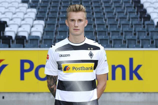 Porträt: Fußball, GER, 1. BL, Bundesliga, Porträttermin 2016 2017, Borussia Mönchengladbach: Marvin Schulz (Gladbach). Einzelbild, Portrait, Porträt.