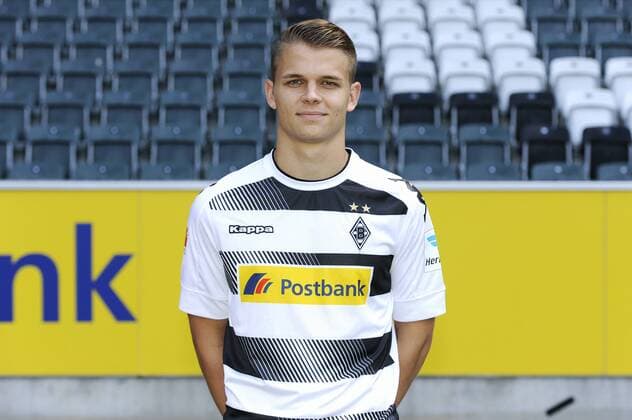 Porträt: Fußball, GER, 1. BL, Bundesliga, Porträttermin 2016 2017, Borussia Mönchengladbach: Nils Rütten (Gladbach). Einzelbild, Portrait, Porträt.