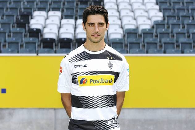 Porträt: Fußball, GER, 1. BL, Bundesliga, Porträttermin 2016 2017, Borussia Mönchengladbach: Lars Stindl (Gladbach). Einzelbild, Portrait, Porträt.