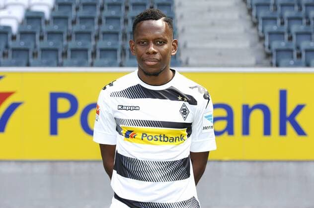 Porträt: Fußball, GER, 1. BL, Bundesliga, Porträttermin 2016 2017, Borussia Mönchengladbach: Ibrahima Traore (Gladbach). Einzelbild, Portrait, Porträt.
