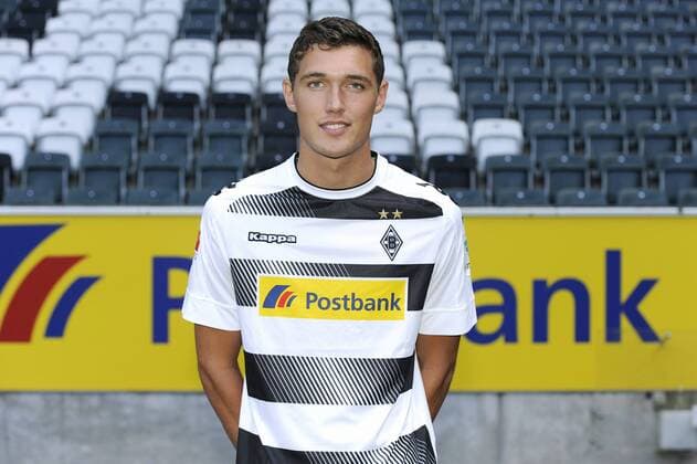 Porträt: Fußball, GER, 1. BL, Bundesliga, Porträttermin 2016 2017, Borussia Mönchengladbach: Andreas Christensen (Gladbach). Einzelbild, Portrait, Porträt.