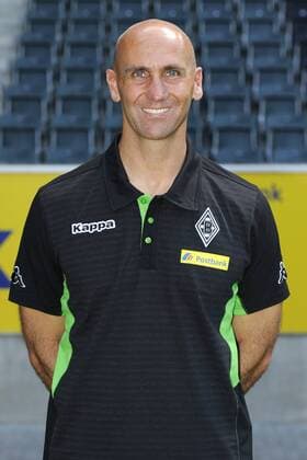Porträt: Fußball, GER, 1. BL, Bundesliga, Porträttermin 2016 2017, Borussia Mönchengladbach: Trainer Andre Schubert (Gladbach). Einzelbild, Portrait, Porträt.