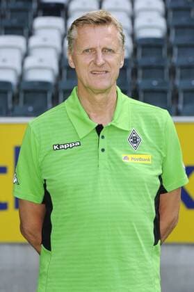 Porträt: Fußball, GER, 1. BL, Bundesliga, Porträttermin 2016 2017, Borussia Mönchengladbach: Mannschaftsarzt Dr. Stefan Hertl (Gladbach). Einzelbild, Portrait, Porträt.