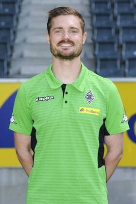 Porträt: Fußball, GER, 1. BL, Bundesliga, Porträttermin 2016 2017, Borussia Mönchengladbach: Physiotherapeut Benedikt Bohnen (Gladbach). Einzelbild, Portrait, Porträt.
