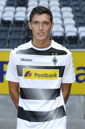 Porträt: Fußball, GER, 1. BL, Bundesliga, Porträttermin 2016 2017, Borussia Mönchengladbach: Andreas Christensen (Gladbach). Einzelbild, Portrait, Porträt.