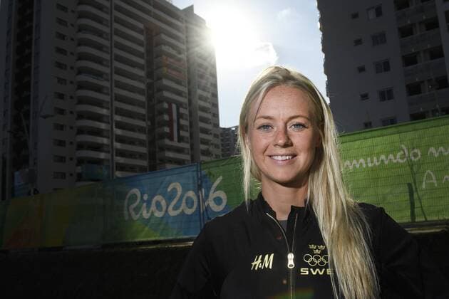 Rio 2016, Fußball, Shooting mit schwedischem Damen-Team 160801 Sveriges Amanda Ilestedt poserar för ett porträtt pa en pressträff med det svenska damlandslaget i fotboll den 1 augusti 2016 under OS i Rio de Janeiro.  Copyright: CARLxSANDIN BB160801CS008