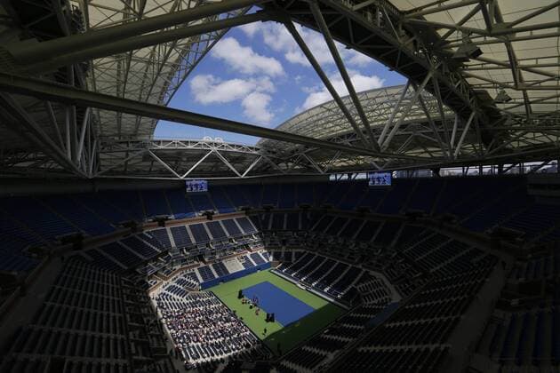 The opening and closing of the new retractable roof is demonstrated at an official USTA unveiling ceremony in Arthur Ashe Stadium for the US Open Tennis Championships at the USTA Billie Jean King National Tennis Center in New York City on August 2, 2016. The retractable roof was completed in time for the 2016 US Open tournament.  NYP20160802107 JOHNxANGELILLO