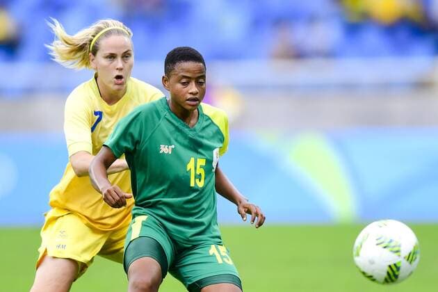 Rio 2016, Fußball, Damen, Schweden - Südafrika 160803 Sveriges Lisa Dahlkvist och Sydafrikas Refiloe Jane under fotbollsmatchen mellan Sverige och Sydafrika den 3 augusti 2016 under OS i Rio de Janeiro.  Copyright: PETTERxARVIDSON BB160803PA029