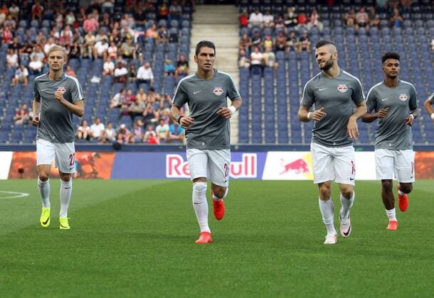 SOCCER - UEFA CL quali, RBS vs Tirana SALZBURG,AUSTRIA,03.AUG.16 - SOCCER - UEFA Champions League, qualification, Red Bull Salzburg vs FK Partizani Tirana. Image shows Konrad Laimer, Jonatan Soriano, Valon Berisha and Valentino Lazaro (RBS) during warm up GEPAxpictures xFelixxRoittner