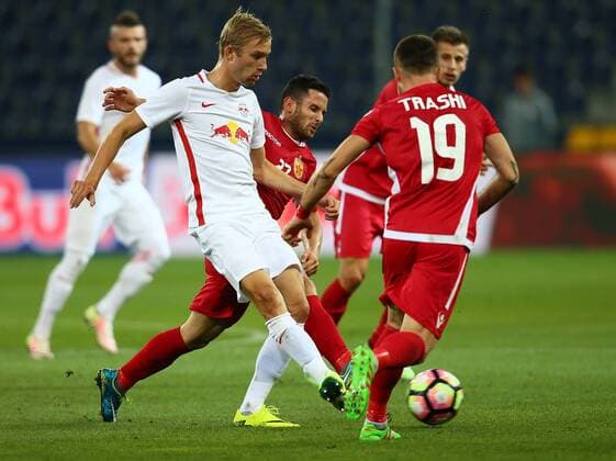SOCCER - UEFA CL quali, RBS vs Tirana SALZBURG,AUSTRIA,03.AUG.16 - SOCCER - UEFA Champions League, qualification, Red Bull Salzburg vs FK Partizani Tirana. Image shows Konrad Laimer (RBS) and Agustin Torassa (Tirana). GEPAxpictures xFelixxRoittner