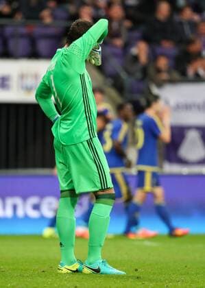 Anderlecht s goalkeeper Davy Roef looks dejected after Rostov scored during the return leg of the third qualification round for the Champions League competition between Belgian first league soccer team RSC Anderlecht and Russian team FC Rostov in Brussels, Wednesday 03 August 2016. The first leg ended in a 2-2 draw. VIRGINIExLEFOUR  x04902972x