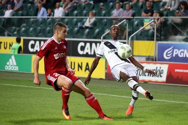 Fußball, CL Quali, Legia Warschau - AS Trencin WARSZAWA 03.08.2016 UEFA CHAMPIONS LEAGUE QUALIFICATION THIRD ROUND MATCH IN WARSAW: LEGIA WARSZAWA - FK AS TRENCIN DENIS JANCO STEEVEN LANGIL  160803PYK0016