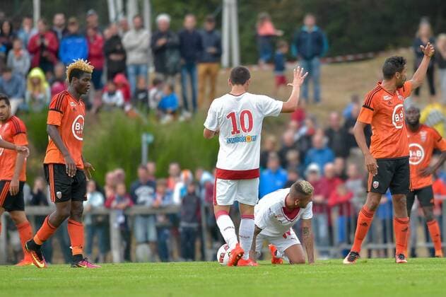 Verletzung am Ohr von Menez Jeremy (Bordeaux) FOOTBALL : FC Lorient vs Girondins de Bordeaux - Amical - 03 08 2016 BrunoPerrel Panoramic 