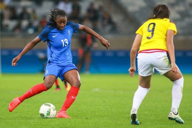 Rio 2016, Fußball, Damen, Frankreich - Kolumbien Olympics 2016 Football BH BELO HORIZONTE, MG - 03.08.2016: OLYMPICS 2016 FOOTBALL BH - Kadidiatou Diani, France, is marked by Orianica Velasquez, Colombia, during the match between France (FRA) x Colombia (COL), the Football Group G Olympic Women, the Olympics 2016 held in Mineirao Stadium in the host city Belo Horizonte, MG. (Photo: Dudu Macedo Fotoarena) x1170172x  DuduxMacedo