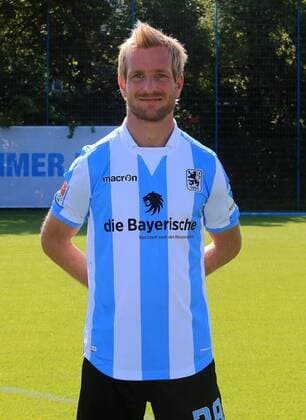 04.08.2016, Fussball 2.Liga 2016 2017, TSV 1860 München, Porträttermin 2016 2017, Stefan Aigner (TSV 1860 München) 
