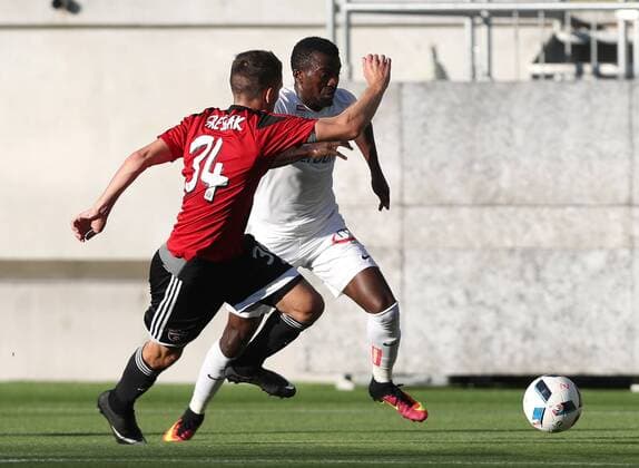 SOCCER - EL quali, Trnava vs A.Wien TRNAVA,SLOVAKIA,04.AUG.16 - UEFA Europa League, qualification, FC Spartak Trnava vs FK Austria Wien. Image shows Lukas Gressak (Spartak Trnava) and Olarenwaju Kayode (A.Wien). GEPAxpictures xChristianxOrt