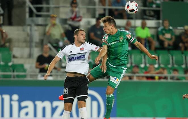 SOCCER - EL quali, Rapid vs Zhodino VIENNA,AUSTRIA,04.AUG.16 - SOCCER - UEFA Europa League, qualification, SK Rapid Wien vs FC Torpedo Zhodino. Image shows Serhiy Zagynailov (Schodsina) and Stefan Schwab (Rapid). Keywords: Wien Energie. GEPAxpictures xMarioxKneisl