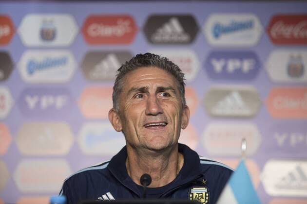 Fußball, Nationalteam Argentinien PK (160806) -- EZEIZA, Aug. 6, 2016 -- Edgardo Bauza, head coach of Argentina s national soccer team, addresses a press conference PK Pressekonferenz held by Argentine Football Association (AFA) in Ezeiza, Argentina, on Aug. 5, 2016. Bauza was officially announced to run the national team Nationalteam on Aug. 1. Martin Zabala) (mz) (egp) (fnc) (SP)ARGENTINA-EZEIZA-SPORTS-SOCCER e MARTINxZABALA 