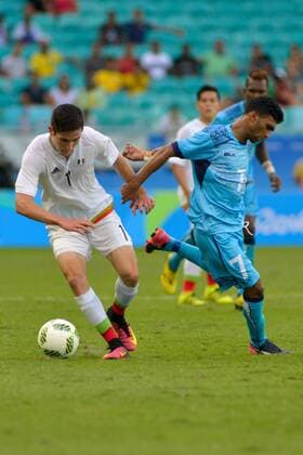 Rio 2016, Fußball, Fidschi - Mexiko Olympics 2016 Football Salvador SALVADOR, BA - 07.08.2016: OLYMPICS 2016 FOOTBALL SALVADOR - Match between Mexico (MEX) and Fiji (FIJ) by Group C Olympic Men& 39;s Football Rio Olympics in 2016 in a match held at the Arena Fonte Nova in Salvador host city. (Photo: João Alvarez Fotoarena) x1173481x  Jo?oxAlvarez