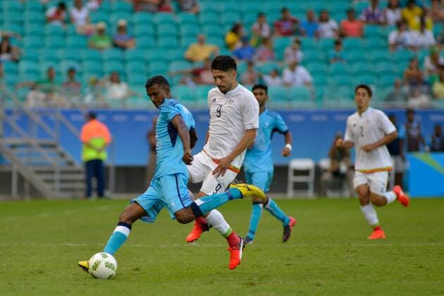 Rio 2016, Fußball, Fidschi - Mexiko Olympics 2016 Football Salvador SALVADOR, BA - 07.08.2016: OLYMPICS 2016 FOOTBALL SALVADOR - Lance Oribe Peralta of Mexico in the match between Mexico (MEX) and Fiji (FIJ) by Group C Olympic Men& 39;s Fool Rll Rio Olympics in 2016 in a match held at the Arena Fonte Non Salvador host city. (Photo: João Alvarez Fez Fotoarena) x1173487x  Jo?oxAlvarez